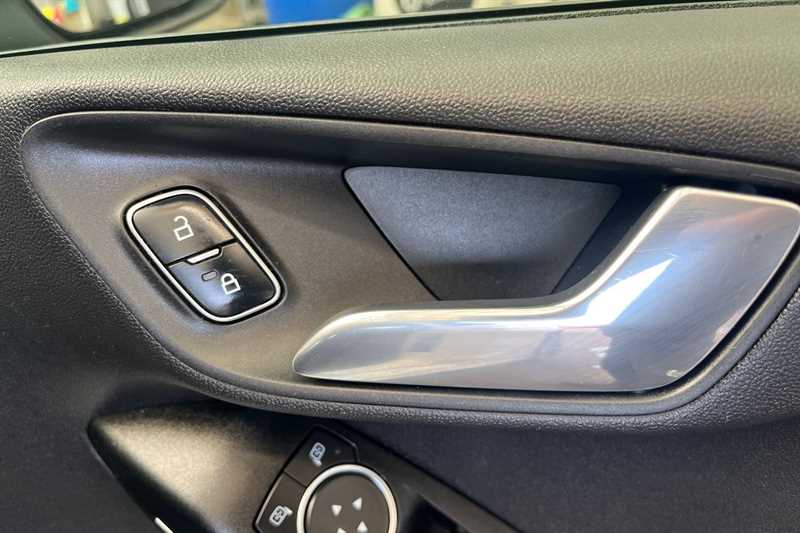 Used Ford Fiesta 2018 for sale - 78222434: Photo 39