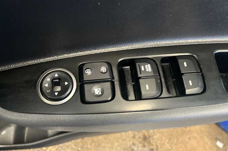 Used Hyundai i10 2018 for sale - 77309399: Photo 16