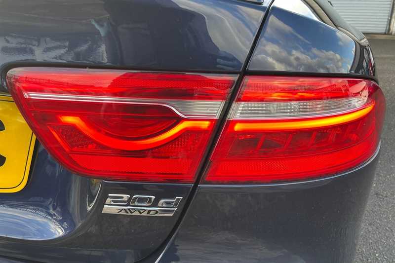 Used Jaguar XE 2016 for sale - 77800320: Photo 32