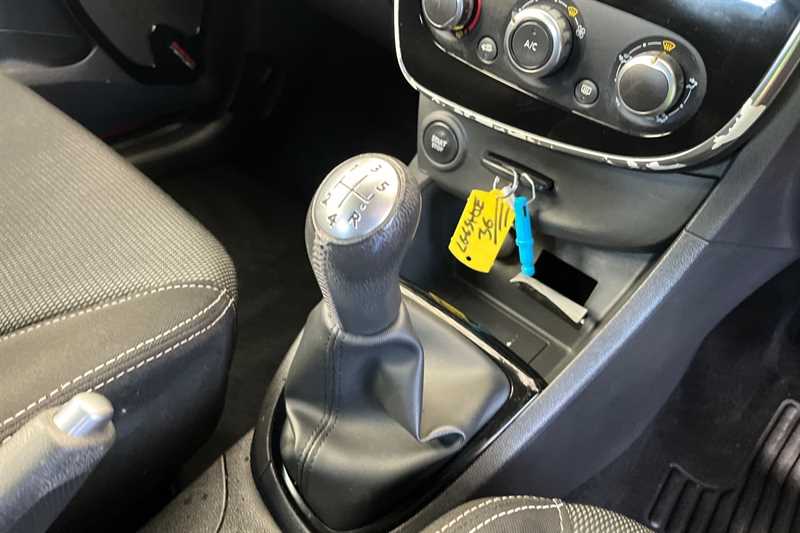 Used Renault Clio 2015 for sale - 77334816: Photo 37