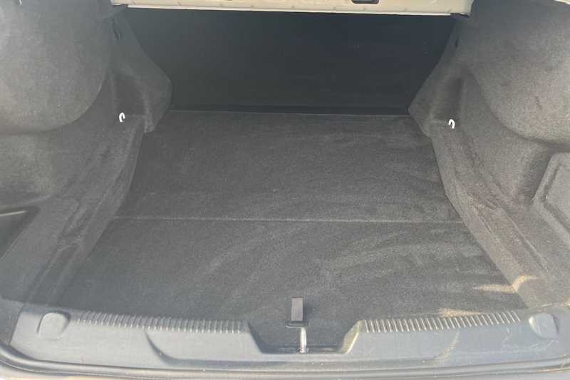 Used Jaguar XE 2018 for sale - 77843520: Photo 25