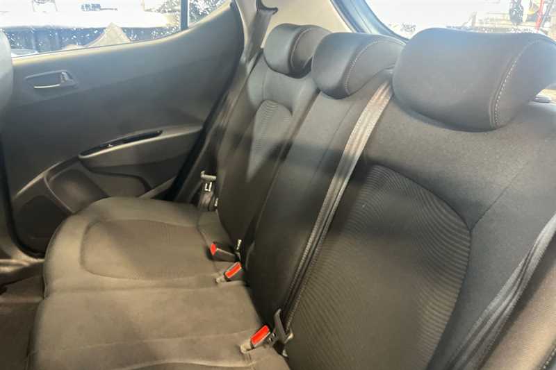 Used Hyundai i10 2018 for sale - 77390979: Photo 24