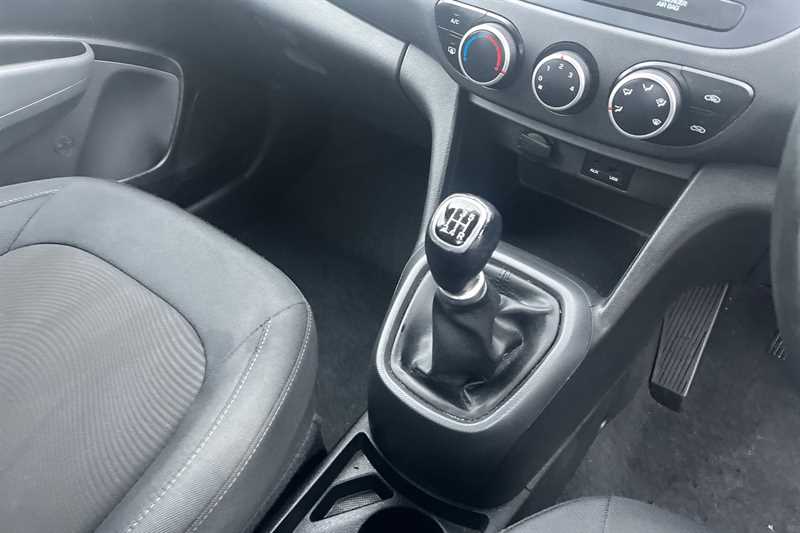 Used Hyundai i10 2018 for sale - 77390979: Photo 37