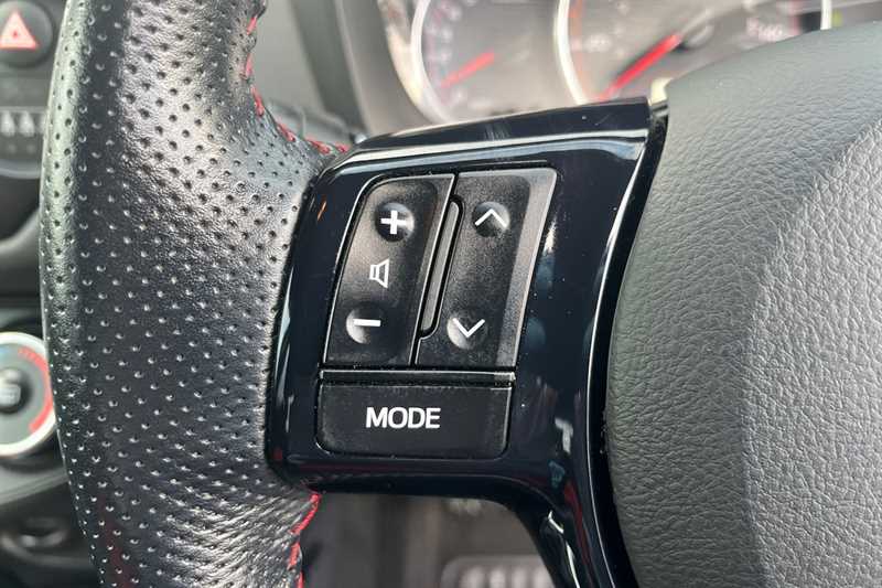 Used Toyota Yaris 2015 for sale - 77561705: Photo 21