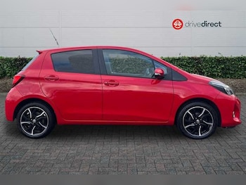 Used Toyota Yaris 2015 for sale - 77561705: Photo