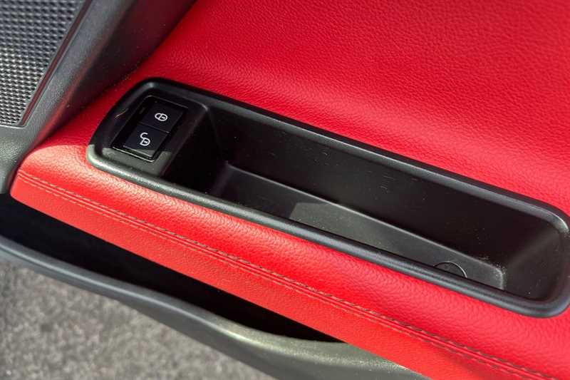 Used Jaguar XE 2018 for sale - 77895350: Photo 38