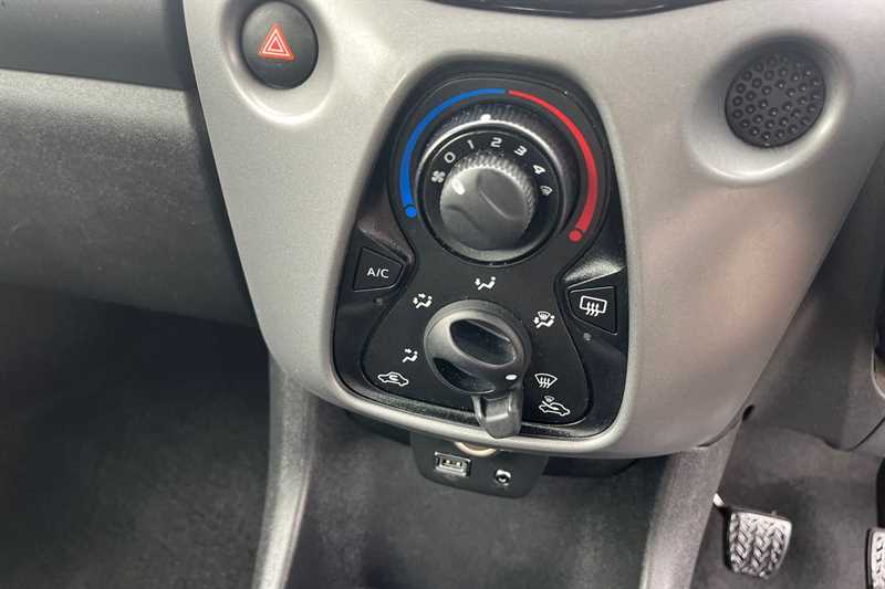 Used Toyota AYGO for sale - 76463415: Photo 15