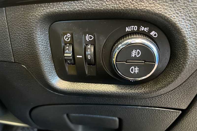 Used Vauxhall Astra 2019 for sale - 77482078: Photo 36