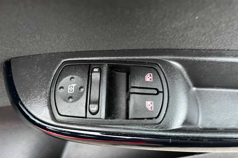 Used Vauxhall Corsa 2018 for sale - 77562309: Photo 16