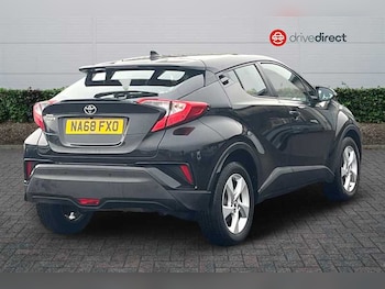 Used Toyota C-HR 2019 for sale - 77562102: Photo