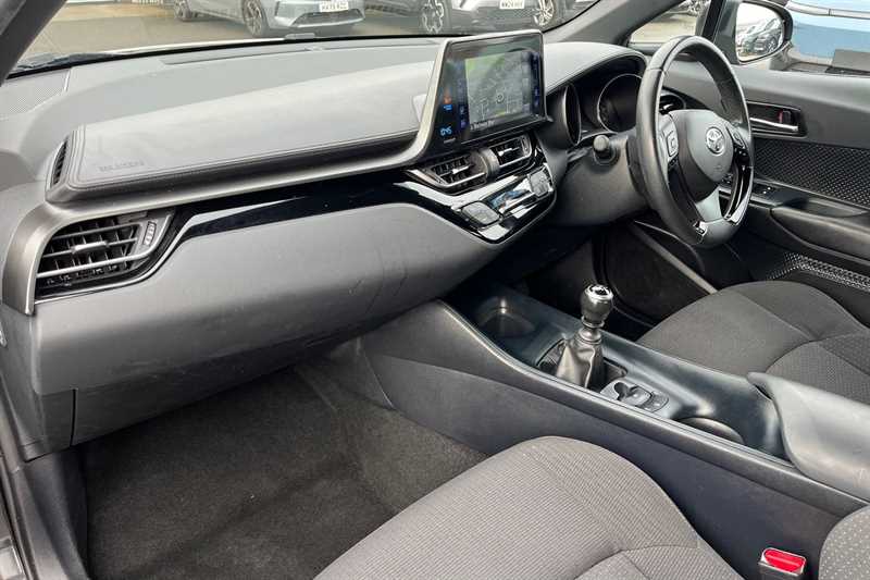 Used Toyota C-HR 2019 for sale - 77562102: Photo 40