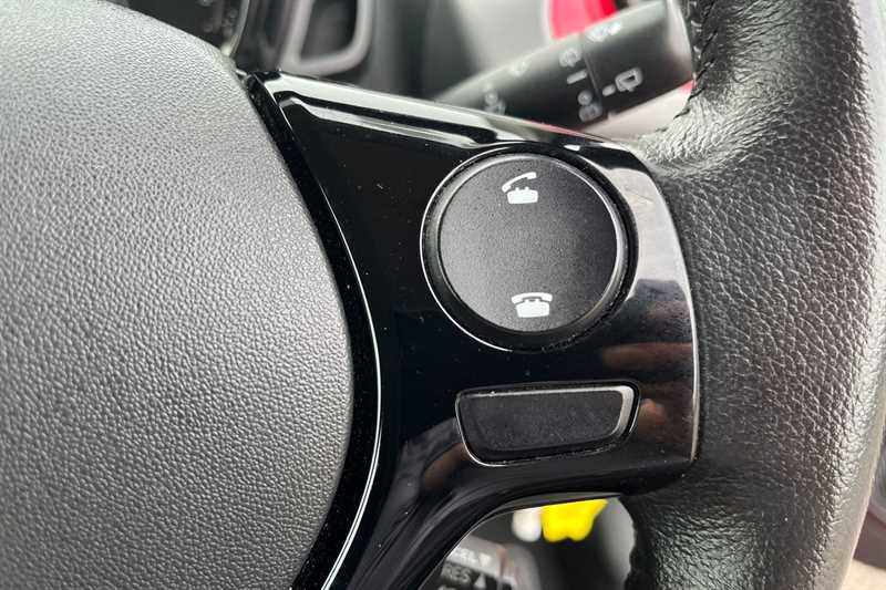 Used Toyota AYGO 2019 for sale - 76529722: Photo 22