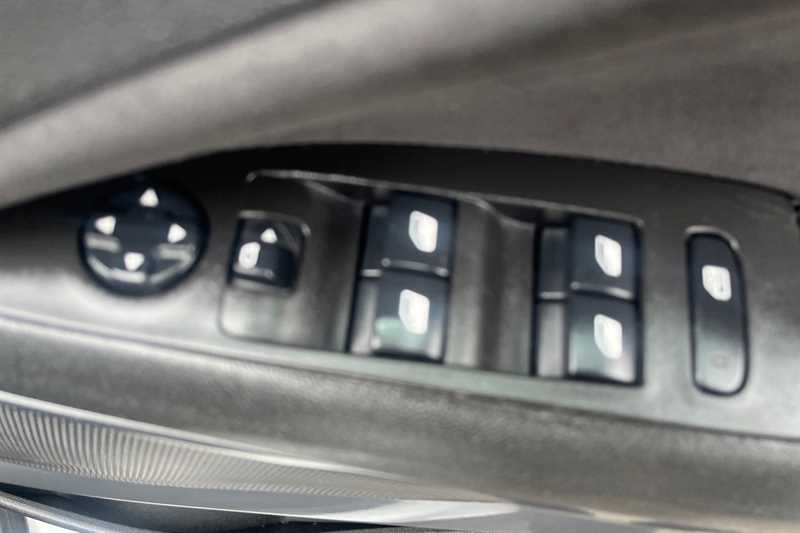 Used Vauxhall Crossland 2022 for sale - 77895209: Photo 16