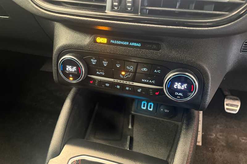 Used Ford Focus 2021 for sale - 78119566: Photo 15