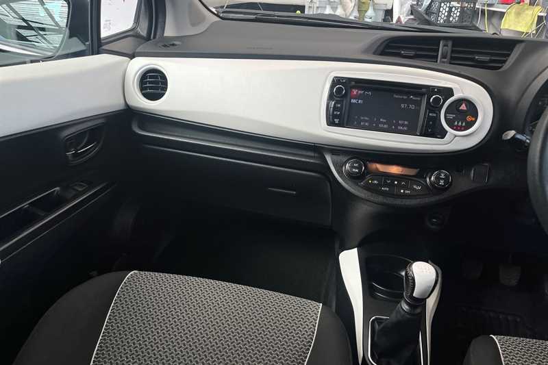 Used Toyota Yaris 2014 for sale - 78076151: Photo 14