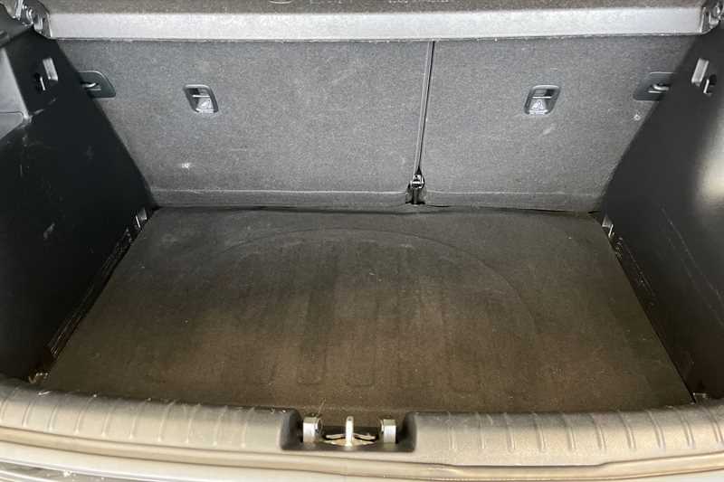 Used Kia Stonic 2018 for sale - 76378829: Photo 25