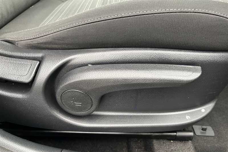 Used Kia Stonic 2018 for sale - 76378829: Photo 26