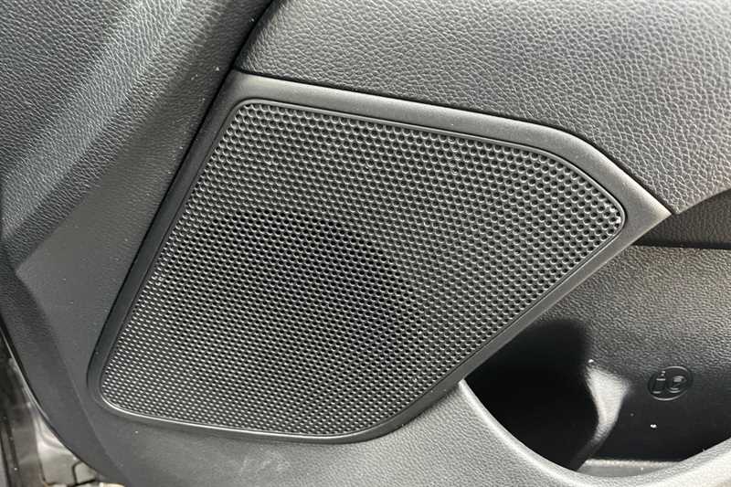 Used Kia Stonic 2018 for sale - 76378829: Photo 27