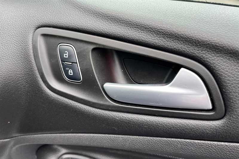 Used Ford Kuga 2018 for sale - 76242654: Photo 38