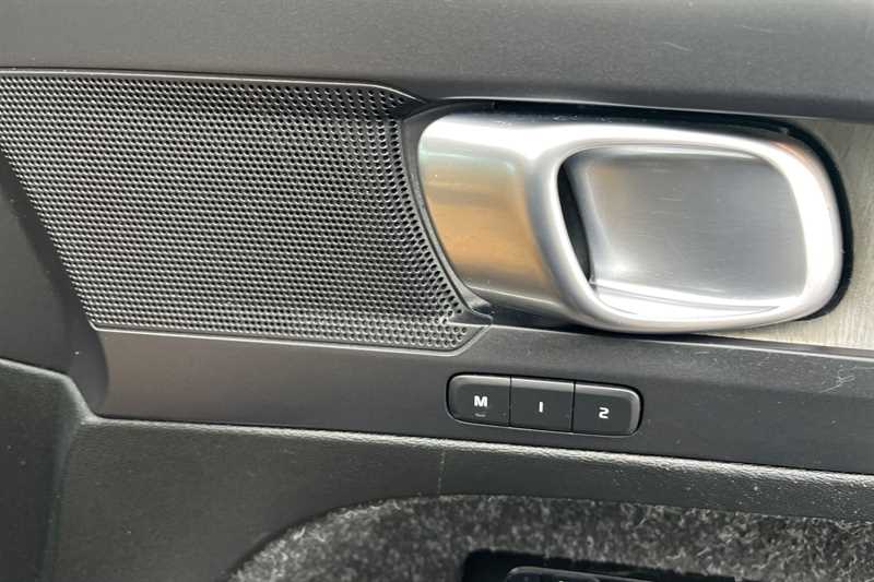 Used Volvo XC40 for sale - 77712389: Photo 27