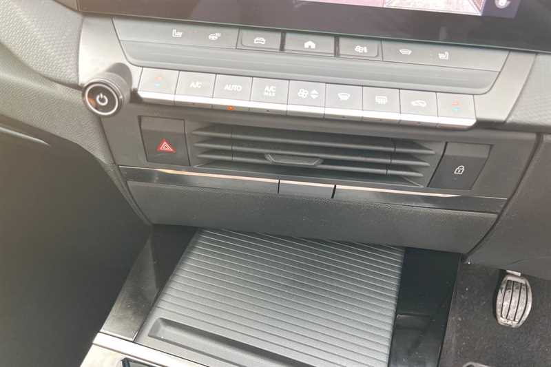 Used Vauxhall Astra 2024 for sale - 76944866: Photo 15