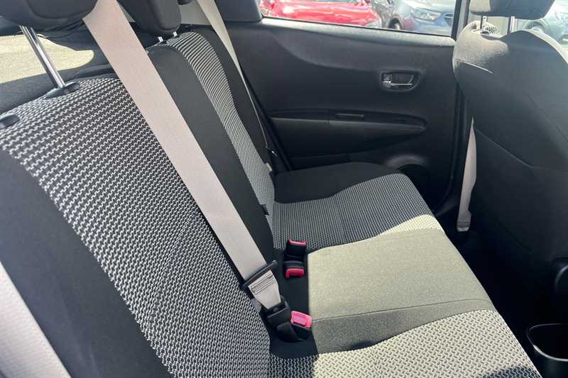 Used Toyota Yaris 2014 for sale - 78131180: Photo 38