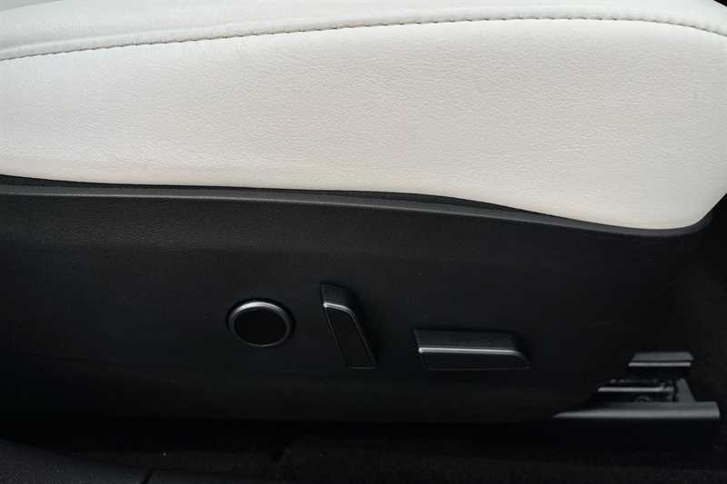 Used Tesla Model 3 2021 for sale - 76463307: Photo 26