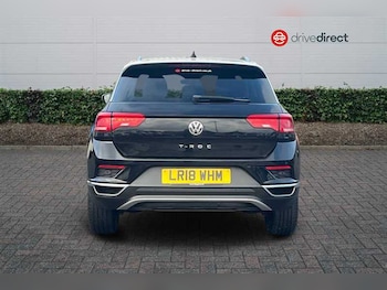 Used Volkswagen T-Roc 2018 for sale - 76956777: Photo