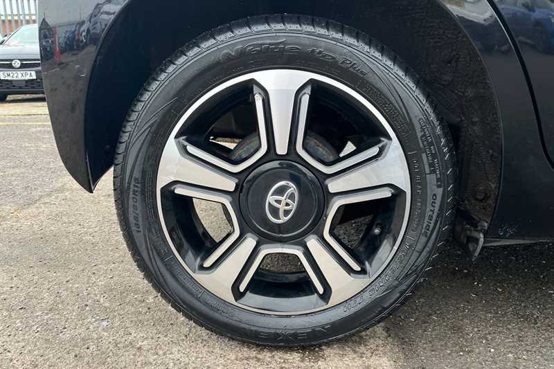 Used Toyota AYGO 2014 for sale - 77295649: Photo 11