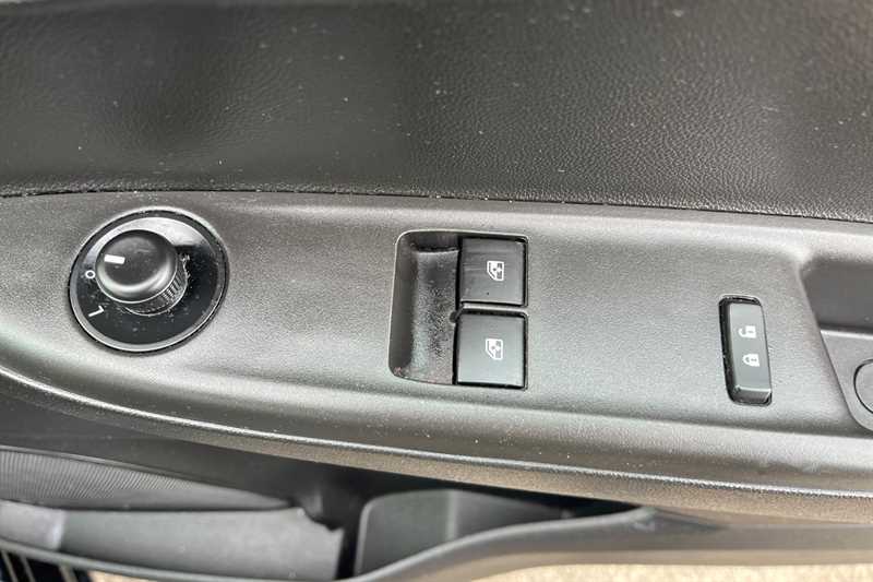 Used Vauxhall Viva 2017 for sale - 77929357: Photo 16