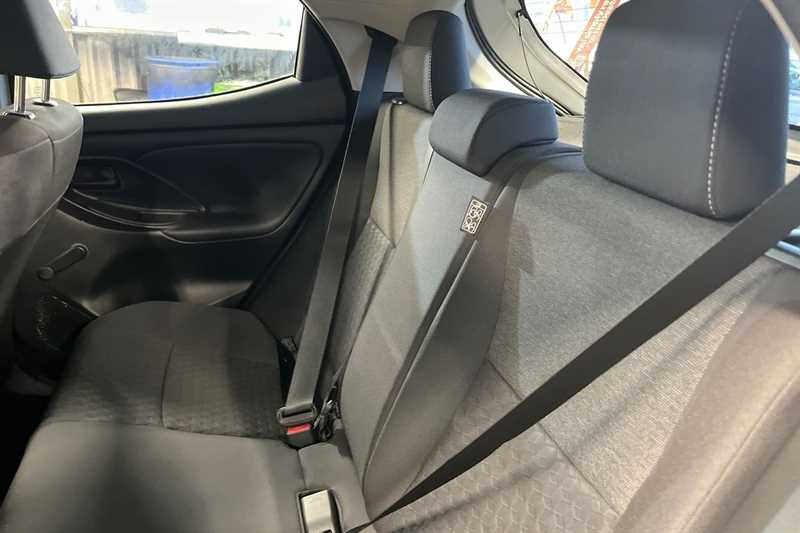 Used Toyota Yaris for sale - 78131158: Photo 24