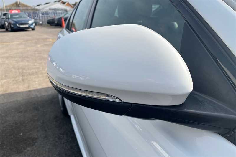 Used Jaguar XE 2018 for sale - 77773091: Photo 34