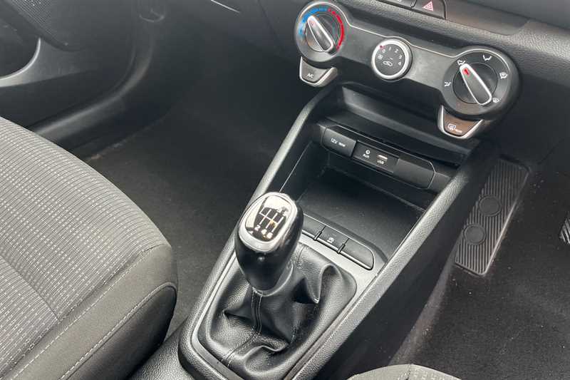 Used Kia Stonic for sale - 76462715: Photo 37