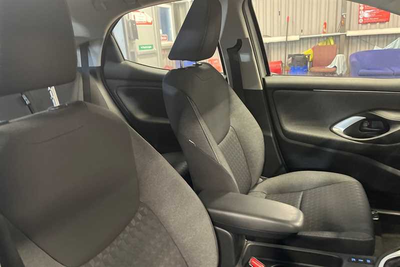 Used Toyota Yaris for sale - 77812059: Photo 23