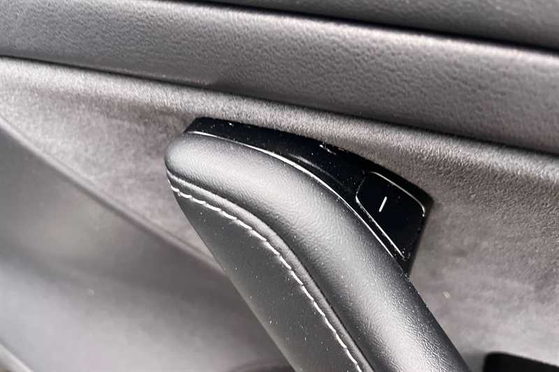 Used Tesla Model 3 2019 for sale - 77486133: Photo 36