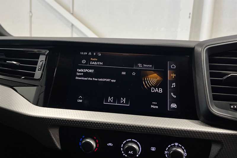 Used Audi A1 for sale - 76733982: Photo 17