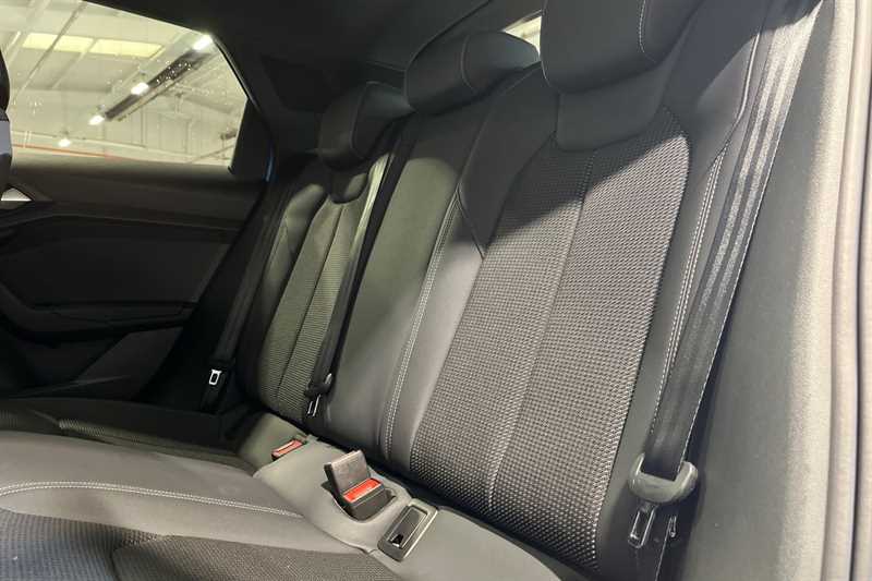 Used Audi A1 for sale - 76733982: Photo 24