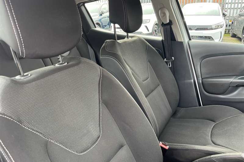 Used Renault Clio 2015 for sale - 77886762: Photo 23