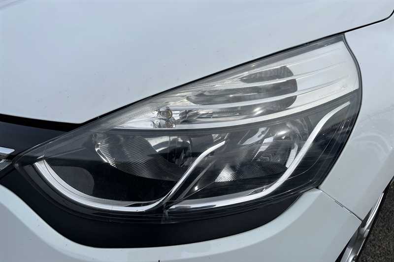 Used Renault Clio 2015 for sale - 77886762: Photo 29