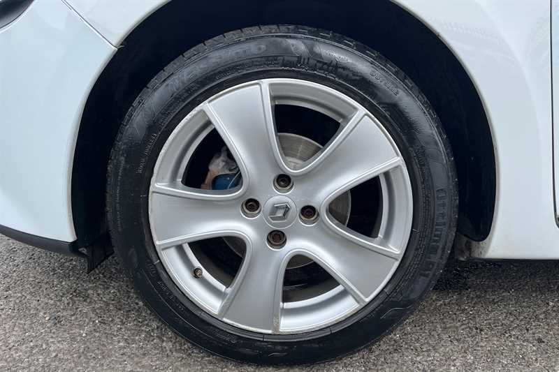 Used Renault Clio 2015 for sale - 77886762: Photo 9