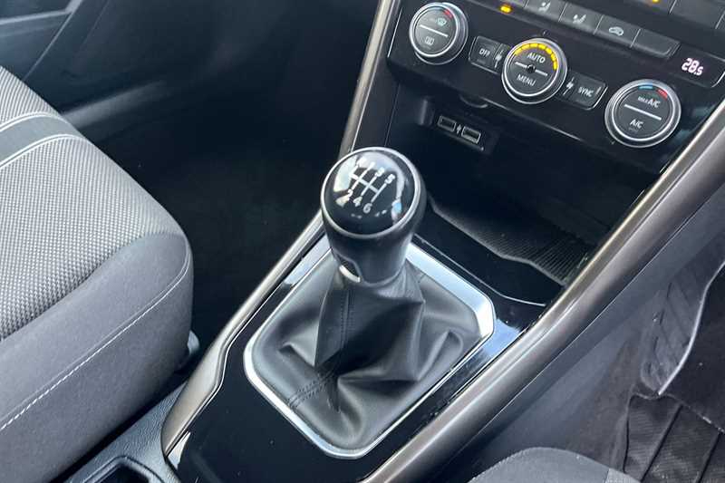 Used Volkswagen T-Roc 2018 for sale - 76775676: Photo 37