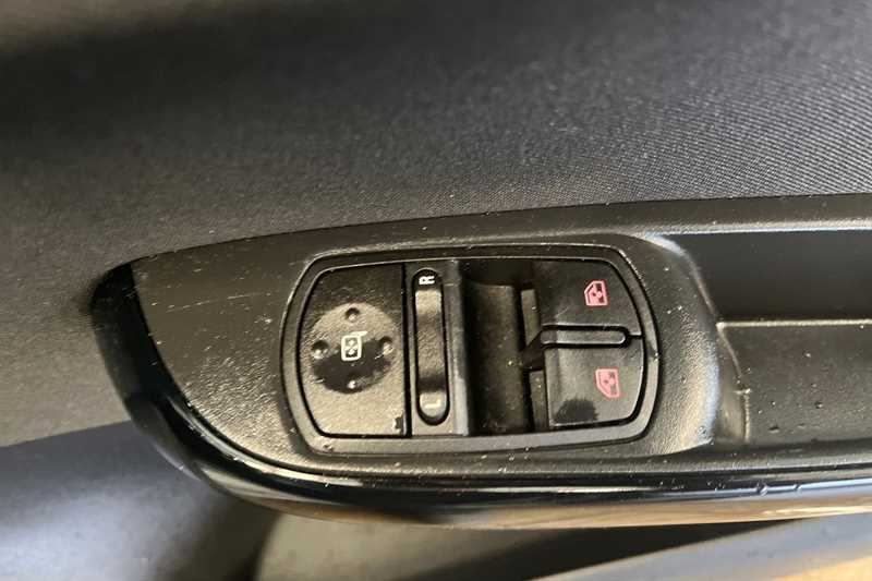 Used Vauxhall Corsa 2019 for sale - 77322547: Photo 16