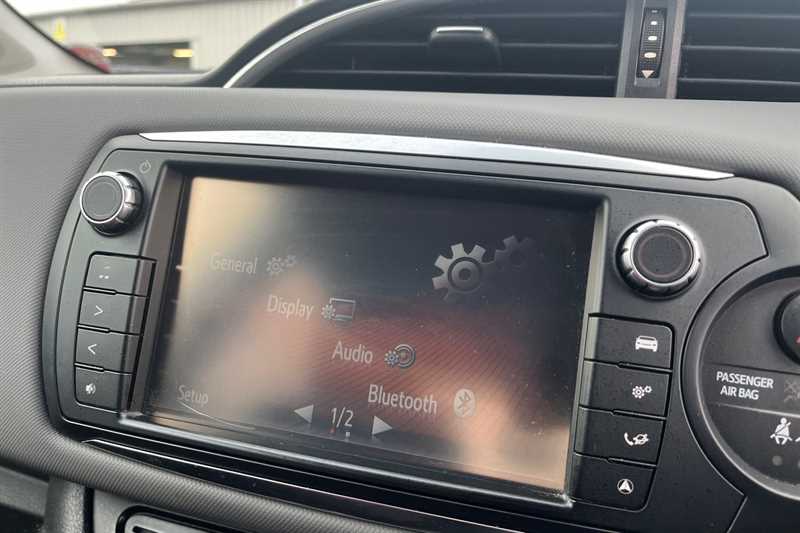 Used Toyota Yaris 2015 for sale - 77553925: Photo 18