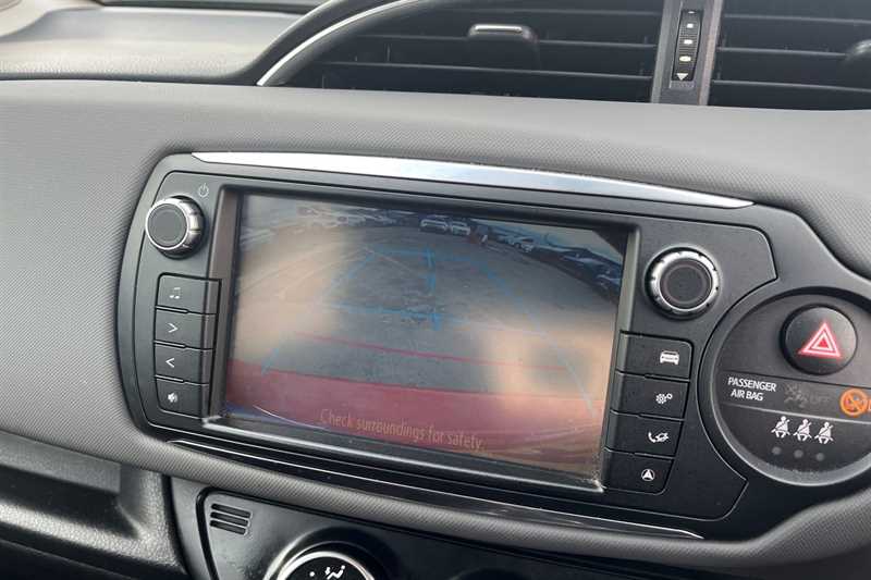 Used Toyota Yaris 2015 for sale - 77553925: Photo 19