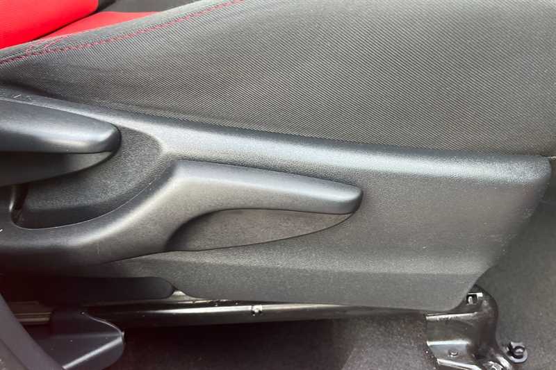 Used Toyota Yaris 2015 for sale - 77553925: Photo 26