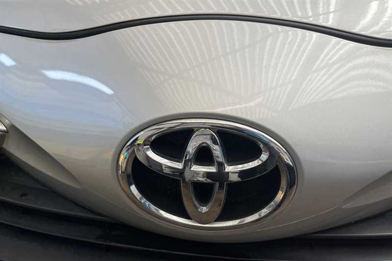 Used Toyota Yaris 2017 for sale - 78174069: Photo 30