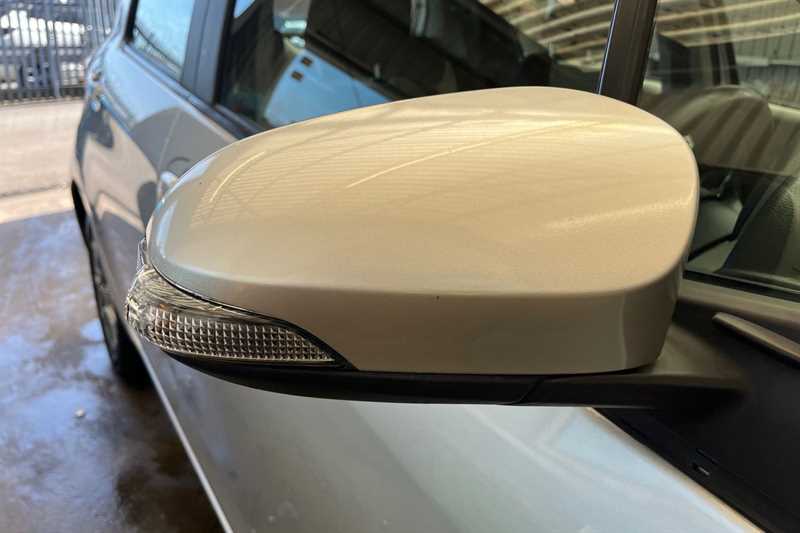 Used Toyota Yaris 2017 for sale - 78174069: Photo 34