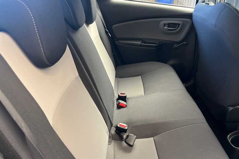 Used Toyota Yaris 2017 for sale - 78174069: Photo 39