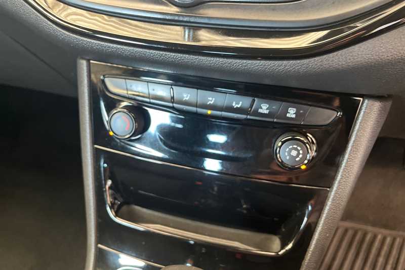 Used Vauxhall Astra 2017 for sale - 76088223: Photo 15