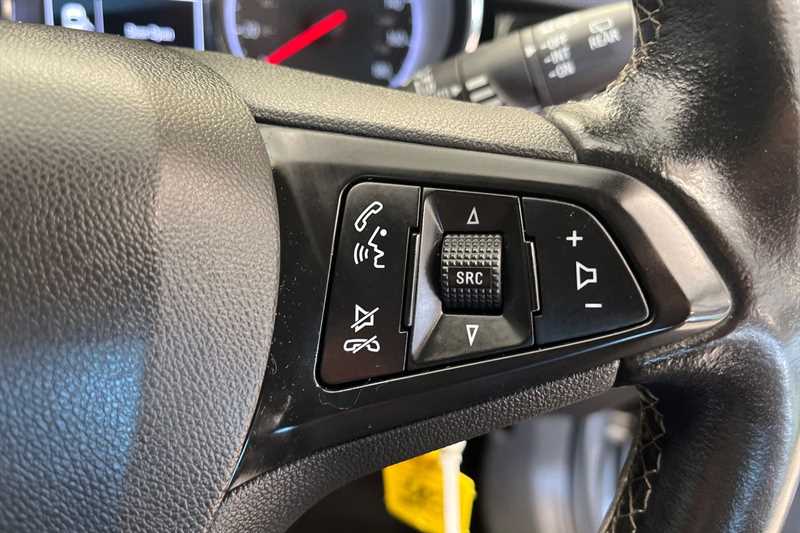 Used Vauxhall Astra 2017 for sale - 76088223: Photo 22